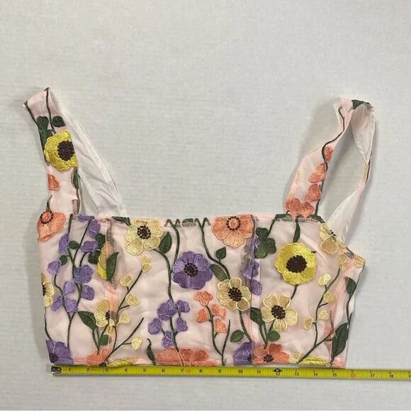 Floral Applique Sleeveless blouse. Embroidered flowers peach pink yellow daisies - Picture 14 of 16